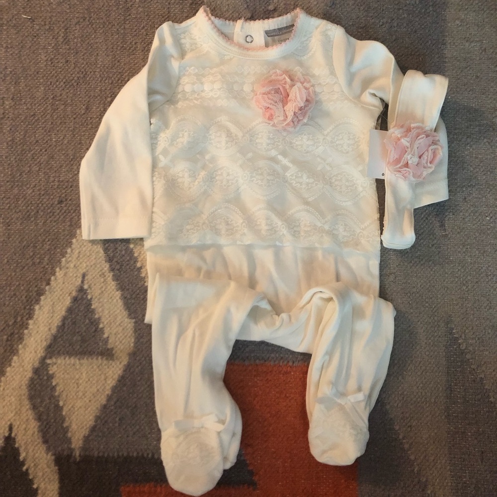 NWT Wendy bellissimo footed set